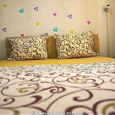 Happy Travellers Apartment Tesalonika Bagian luar foto