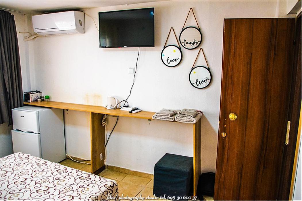 Happy Travellers Apartment Tesalonika Bagian luar foto